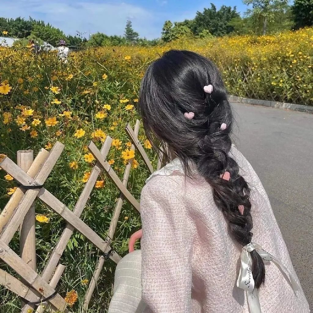 接近无限的白